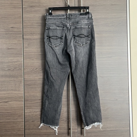 Abercrombie and Fitch High Rise Girlfriend Jeans - Picture 2 of 4